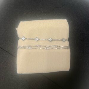 Eye Candy Elegant Silver Bracelet Set